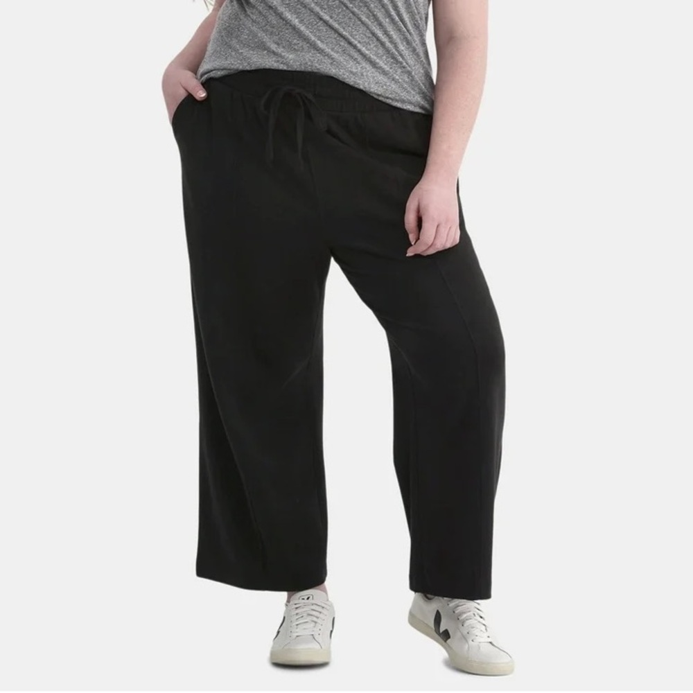 Terra & Sky  Women’s Plus Size Cropped Knit Pant Size 1X(16W-18W)